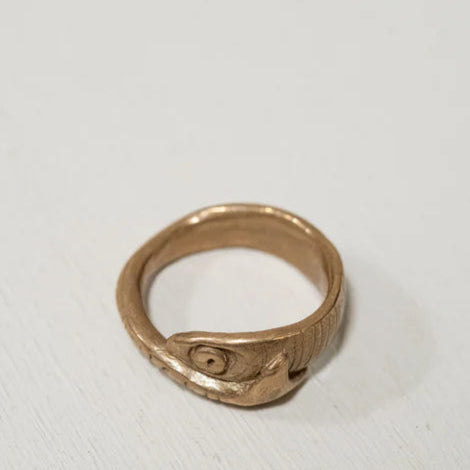 Imbarazzato Fish (Embarrassed Fish) Ring
