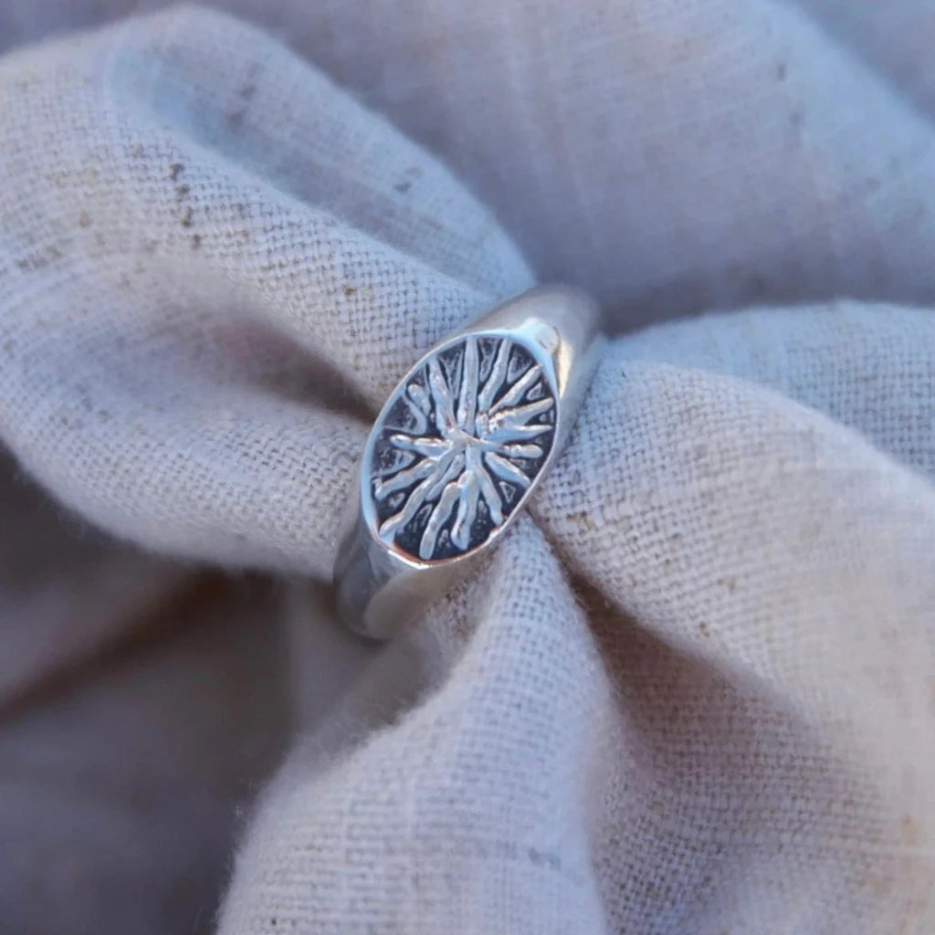 Nova Signet Ring - Sea Coins