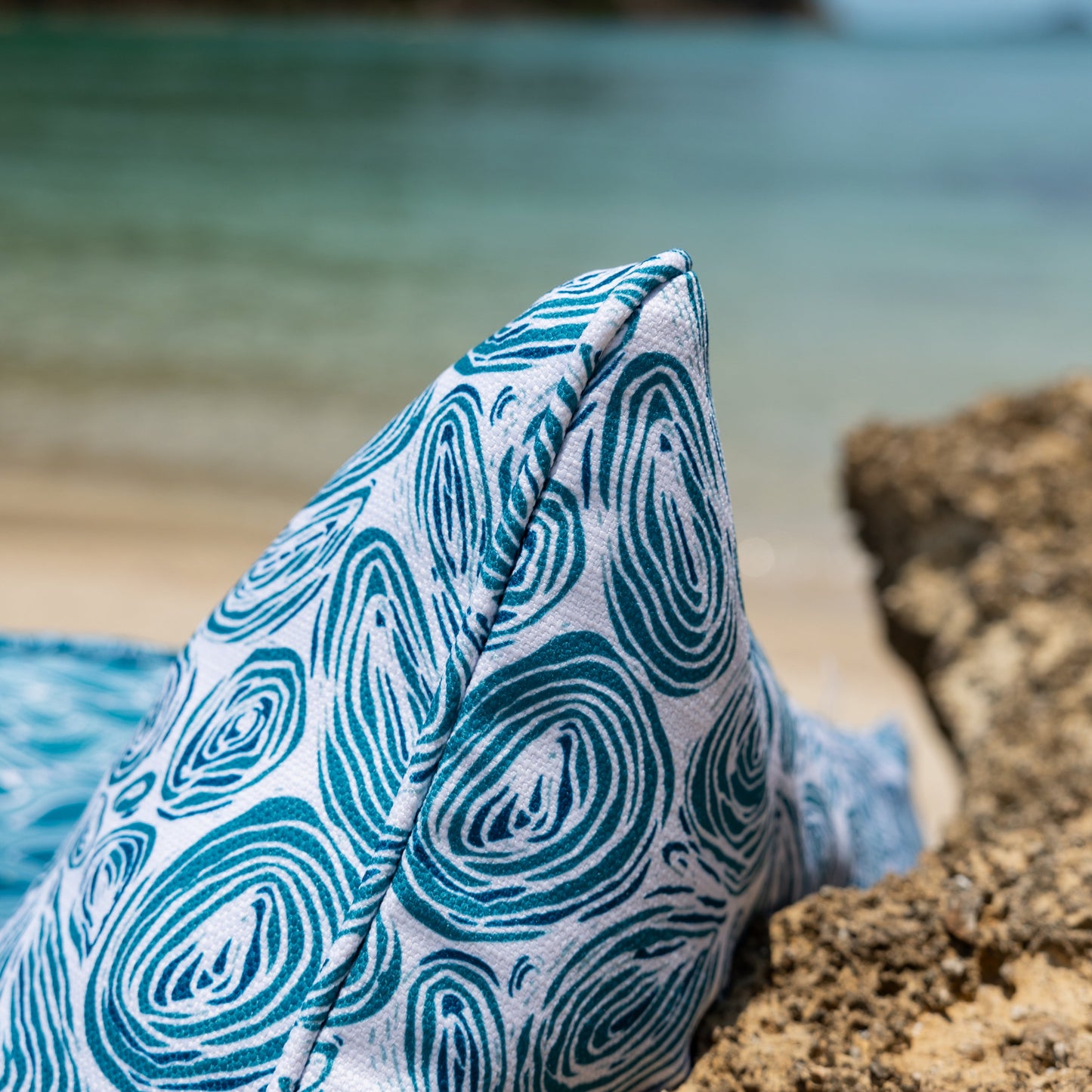 SEASCAPE MARINE CUSHION - EDDIES - REEF